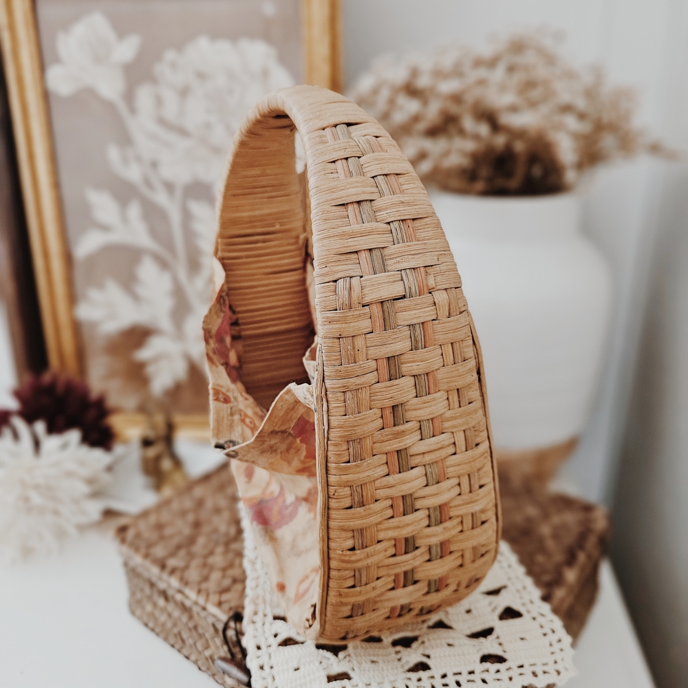 Vintage Rattan Woven Wicker Hanging Basket Handbag with Cloth Floral Pattern - Picture 3 of 8